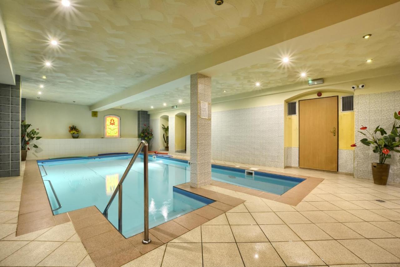 Hotel Krysztal Świeradów-Zdrój Buitenkant foto