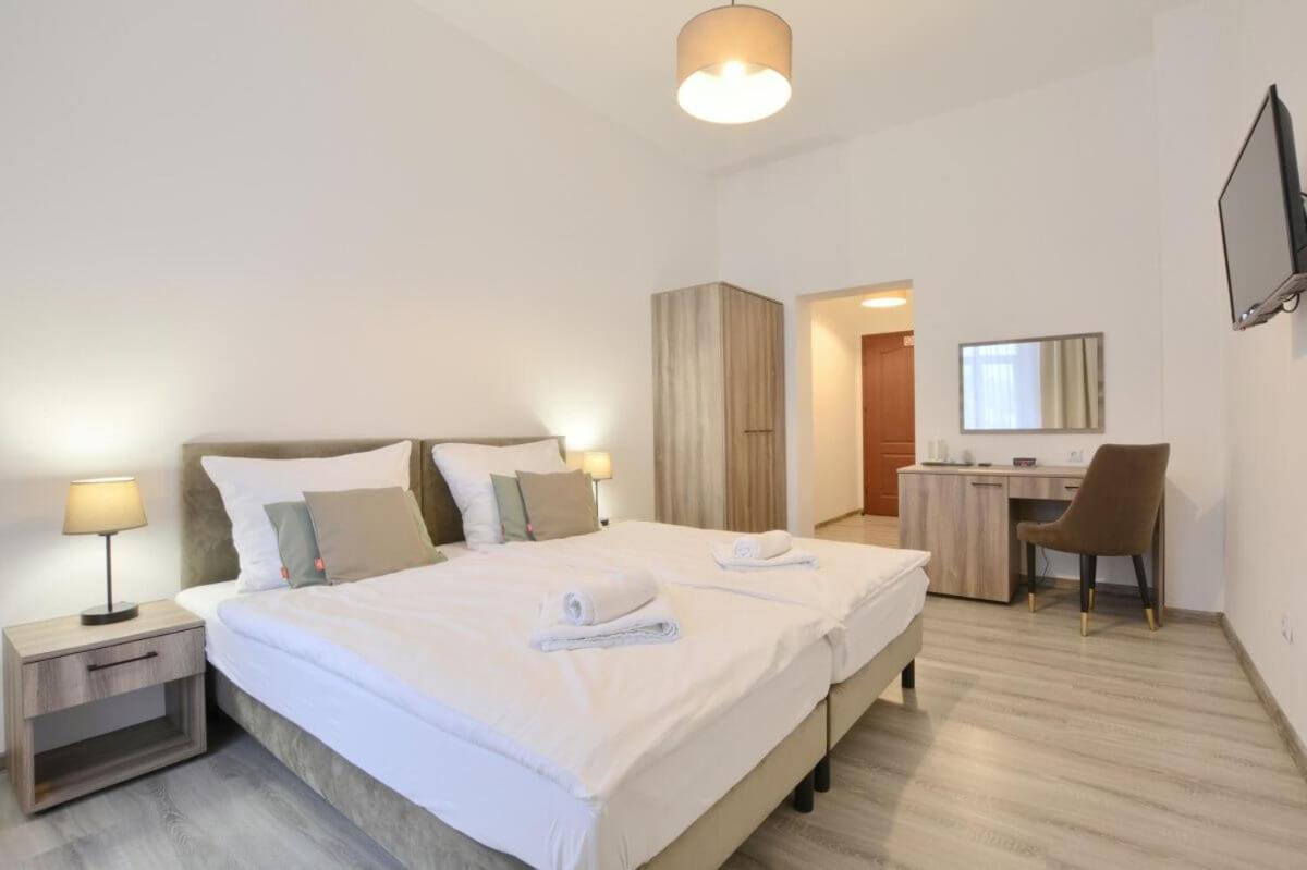 Hotel Krysztal Świeradów-Zdrój Buitenkant foto